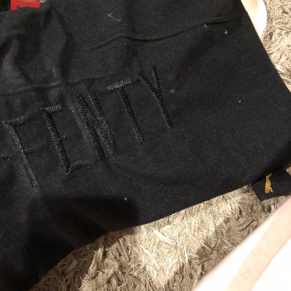 Puma Slides By Rihanna - Picture 5 of 6